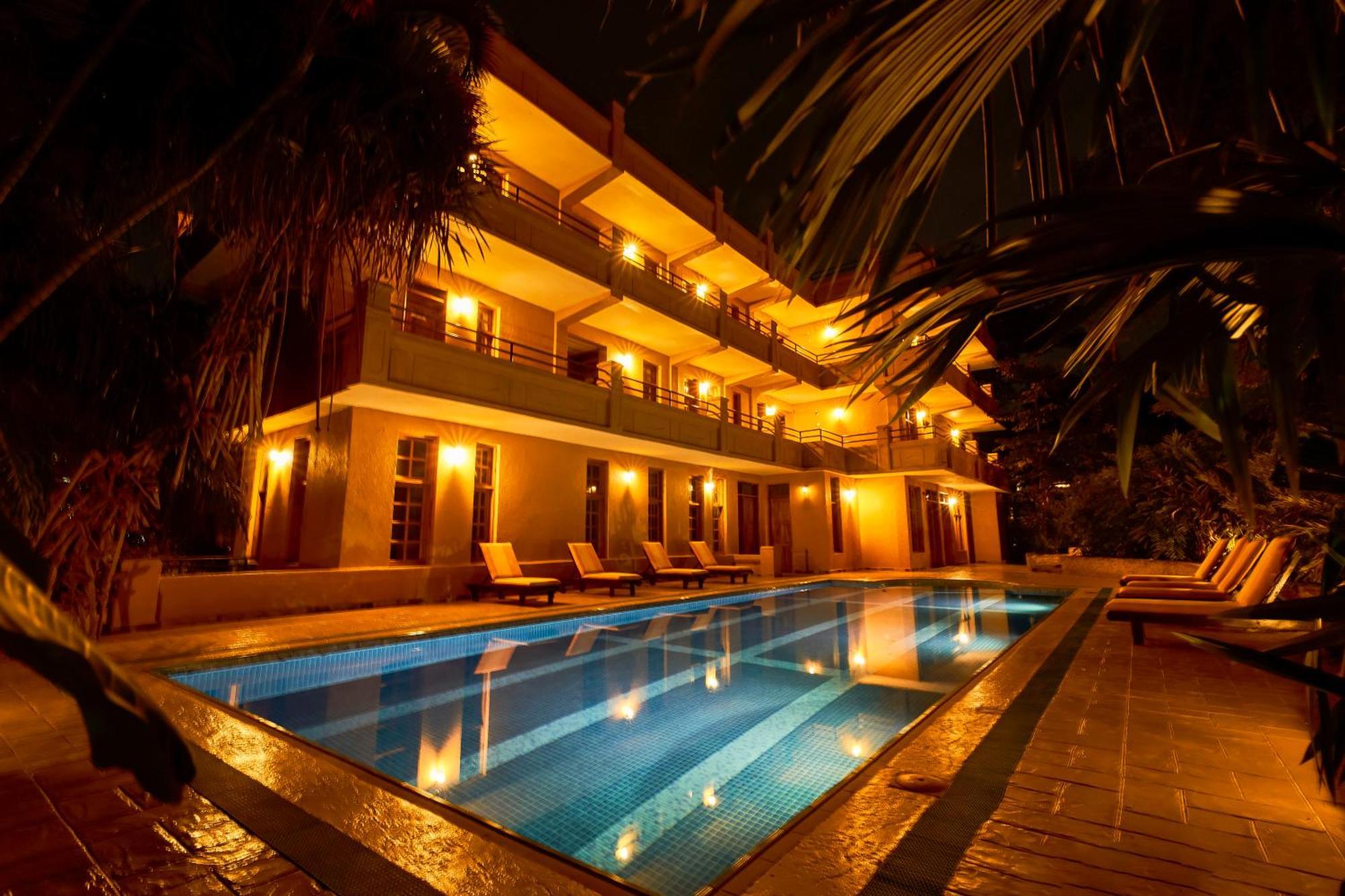 The Emin Pasha Hotel & Spa, Cityblue Collection Kampala Exteriör bild